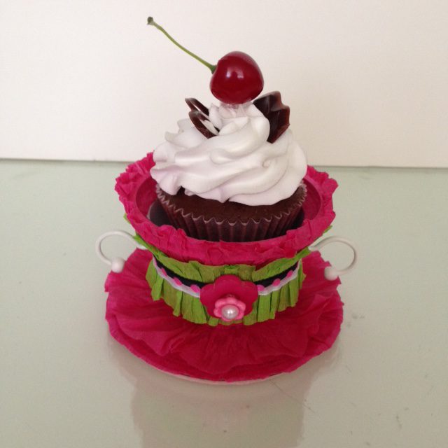 Sweet Keepers - cupcake holder